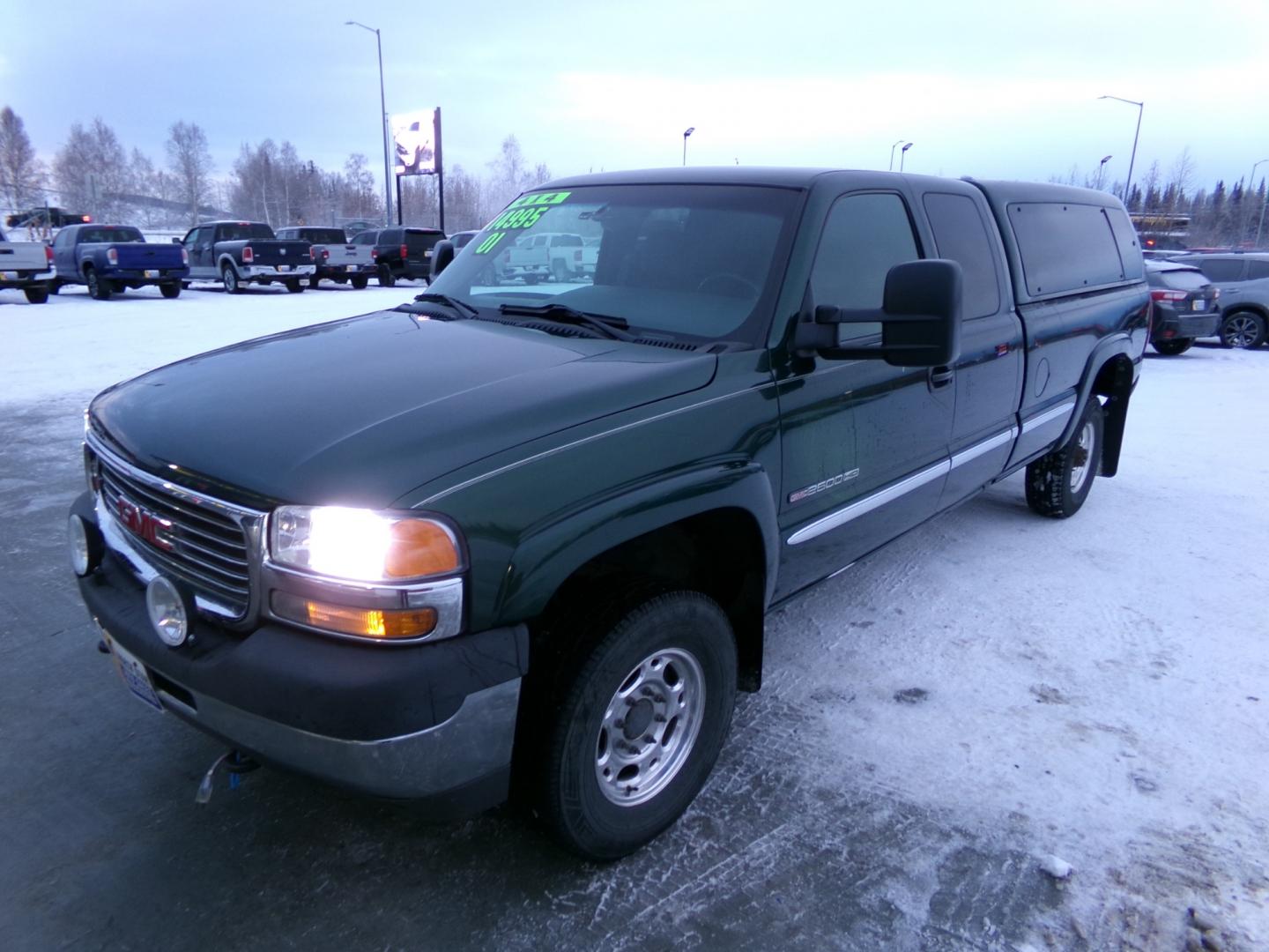 2001 Green GMC Sierra 2500HD SL Ext. Cab Long Bed 4WD (1GTHK29U91E) with an 6.0L V8 OHV 16V engine, located at 2630 Philips Field Rd., Fairbanks, AK, 99709, (907) 458-0593, 64.848068, -147.780609 - Photo#0